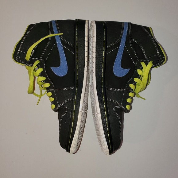 Nike Air Jordans Retro High 🥳 - Picture 8 of 10